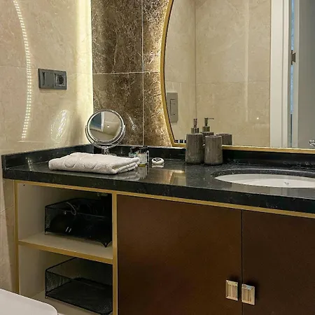 Qoople Triumph 17 Near Cleopatra Apartament *