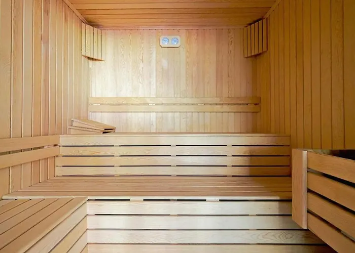 Qoople Triumph 17 Near Cleopatra